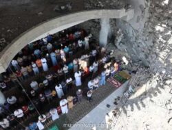 Hukum Salat Jumat Batal karena Hadas: Solusi dan Tata Cara Menggantinya