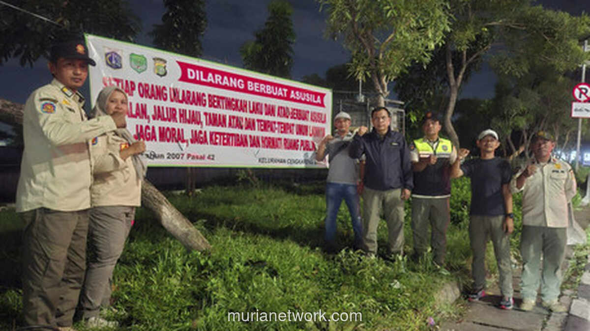 Satpol PP Jakarta Barat Amankan 2 Pria Diduga Pelaku Prostitusi di Taman Daan Mogot