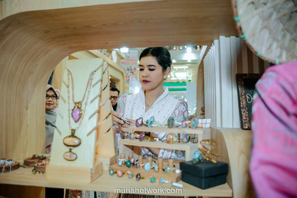 Dekranasda Sumut Pimpin Promosi Batik dan Kriya Unggulan di Gebyar Kriya Nusantara 2025