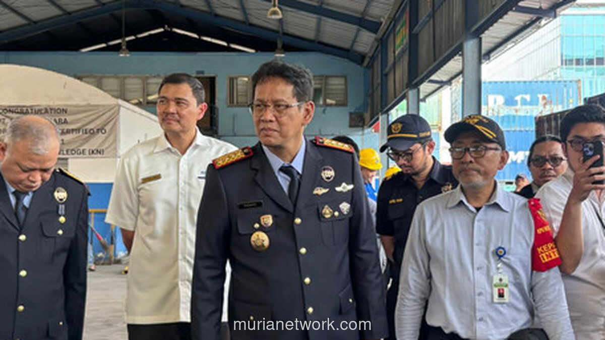 Rekrutmen Bea Cukai 2024: 300 Lowongan SMA & Aturan Free Float OJK 10%