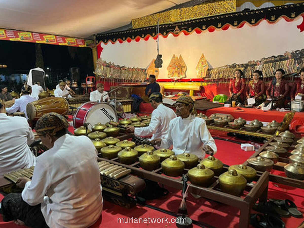 Pagelaran Wayang Kulit Babat Wonomarto di Tugu Supadio Kubu Raya Sukses Digelar