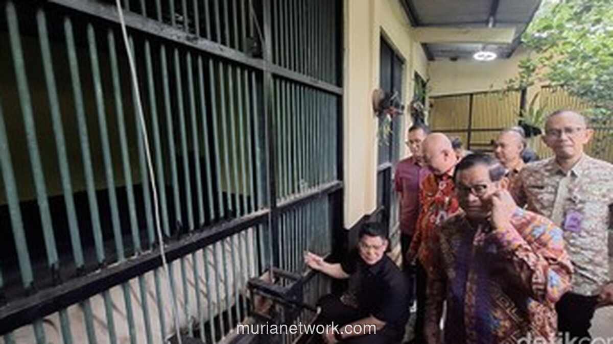 Bantah Isu Viral, Pramono Anung Tegaskan Pakan Harimau Ragunan Tak Dibawa Pulang Petugas
