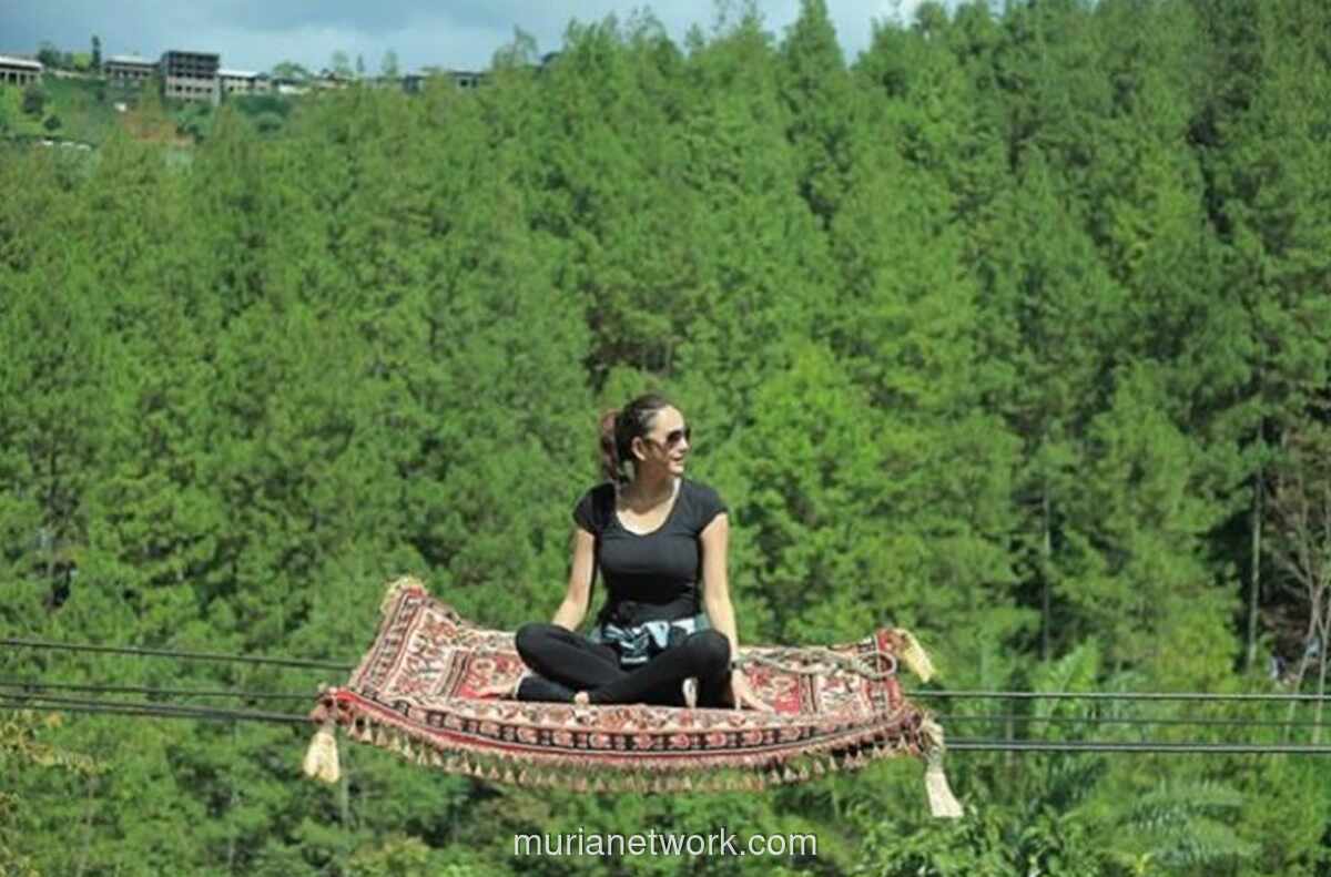 4 Wisata Alam Murah di Jawa Barat: Curug, Tebing & Candi Anti Mahal