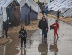 Krisis Kemanusiaan Gaza: 93% Tenda Pengungsi Ambruk Diterjang Hujan