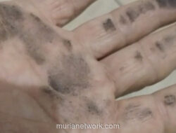 Debu Hitam Kaliabang Bekasi: Warga Resah, DLH Tunggu Hasil Lab