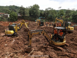 Tim SAR Evakuasi 3 Korban Longsor Cilacap, 7 Masih Dicari