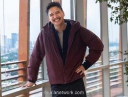 Baskara Mahendra Peluk Wanita Berhijab di Bahkan Voli 3, Ternyata Ibunya Sendiri!