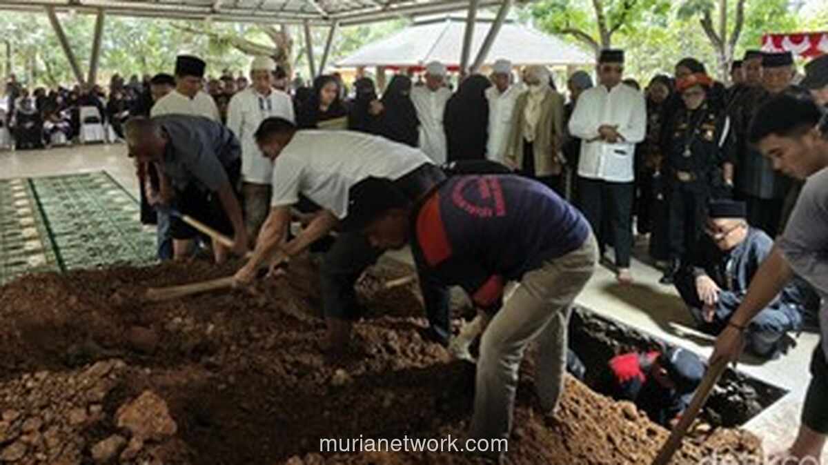 Wiranto Ucapkan Perpisahan Haru, Istri Uga Wiranto Dimakamkan Sederhana di Karanganyar