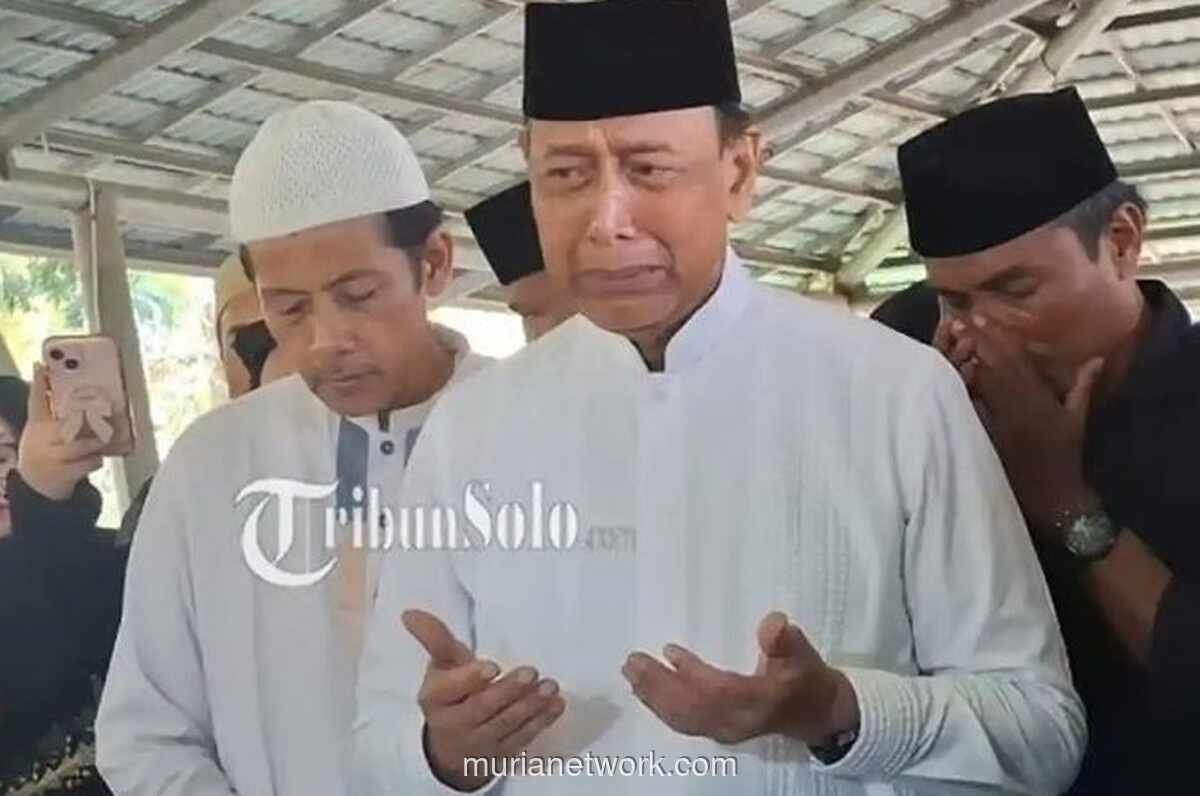 Wiranto Berduka, Istri Rugaiya Usman Meninggal & Dimakamkan di Karanganyar