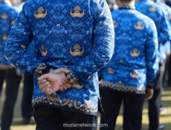 Mengungkap Stigma PNS Harus Ngangguk: Warisan Monoloyalitas Orde Baru & Dampaknya