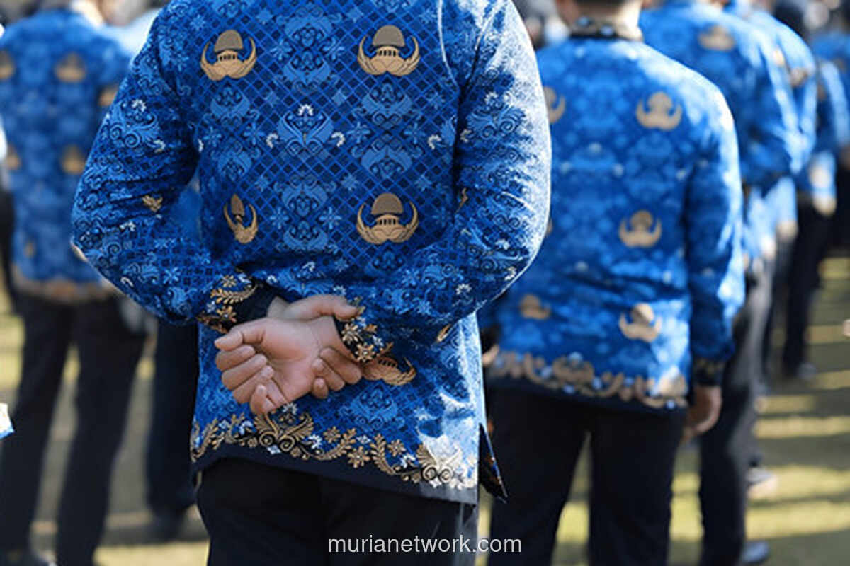 Mengungkap Stigma PNS Harus Ngangguk: Warisan Monoloyalitas Orde Baru & Dampaknya