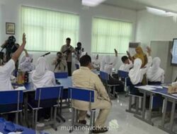 Prabowo Perintahkan Konten Digital untuk Smartboard di Seluruh Sekolah