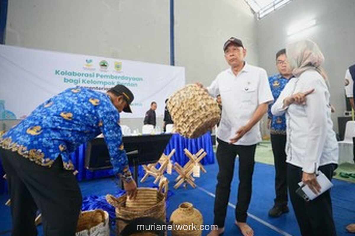 Peluang Ekspor Kerajinan Pelepah Pisang: Solusi Pemerintah Atasi Kemiskinan