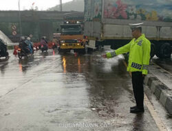 Kecelakaan Beruntun Exit Tol Bawen: Truk Rem Blong Tabrak 4 Mobil, 2 Orang Luka-Luka