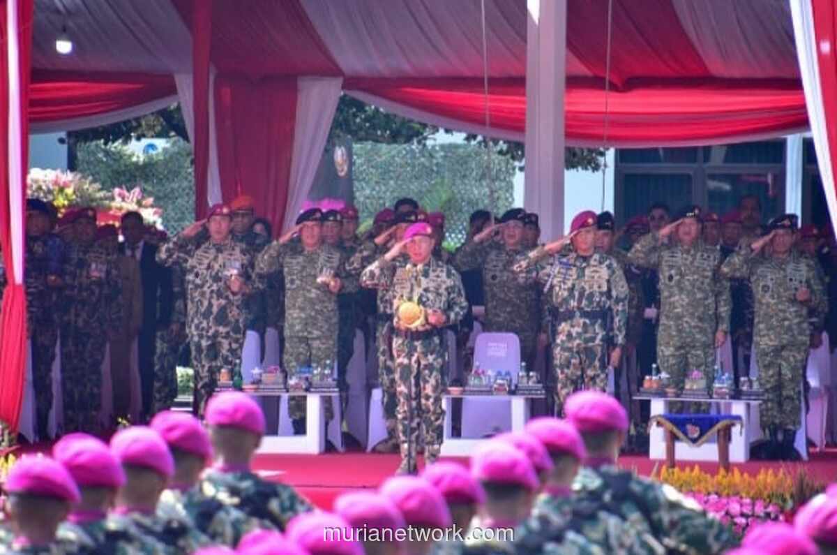 Panglima TNI Jenderal Agus Subiyanto Dikukuhkan Jadi Warga Kehormatan Korps Marinir di HUT ke-80