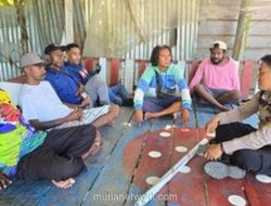 Bhabinkamtibmas Fakfak Berantas Miras Ilegal: Strategi Humanis & Edukasi