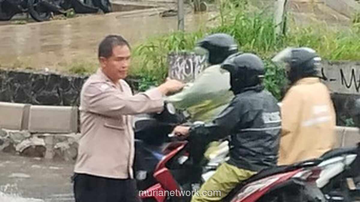 Banjir di Jalan Aria Putra Ciputat Sudah Surut, Lalu Lintas Normal Kembali