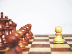 Pertarungan Abadi: Akal dan Otoritas dalam Pusaran Sejarah