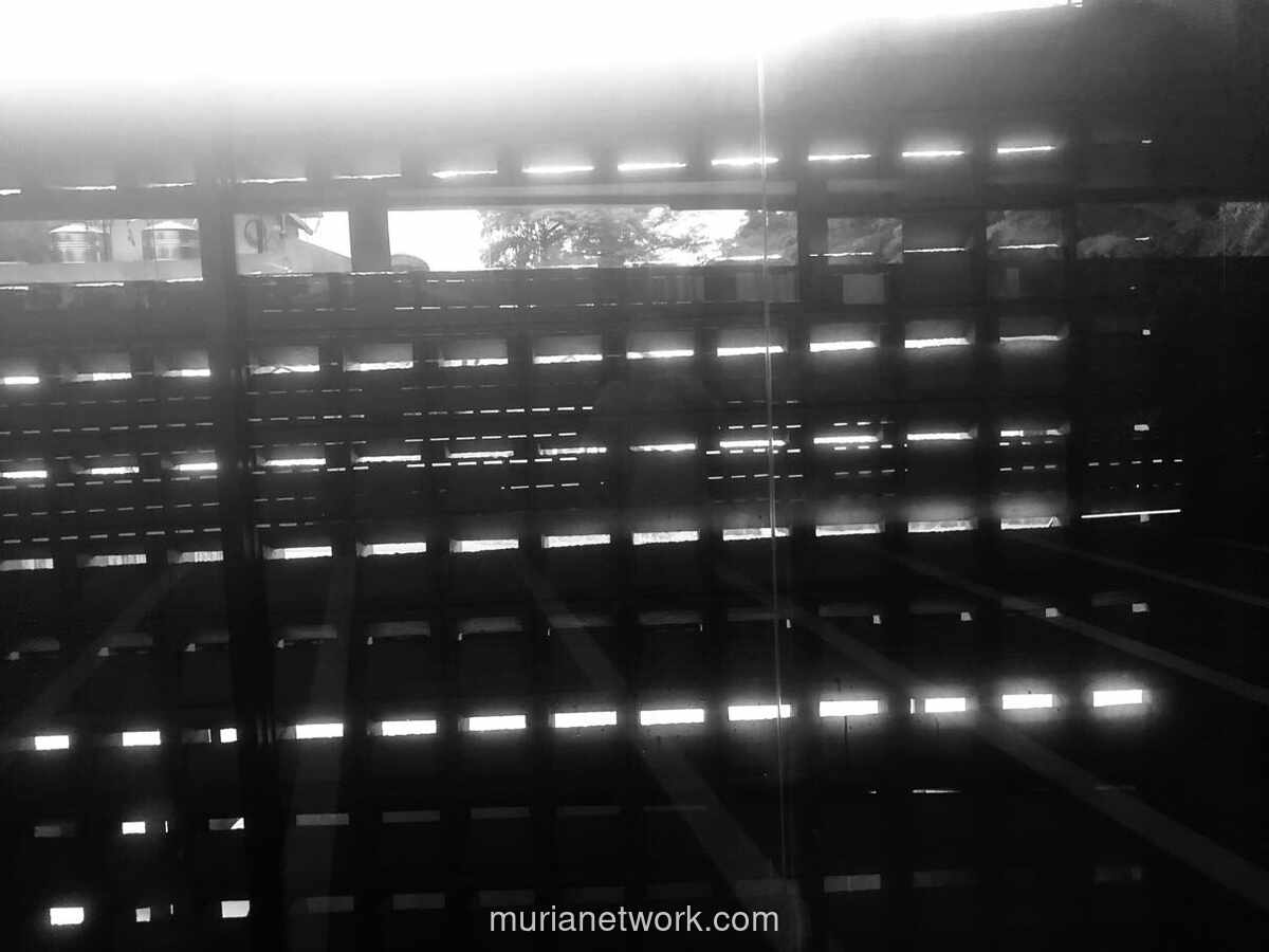 Indonesia di Persimpangan: Ambisi Global dan Ujian Demokrasi