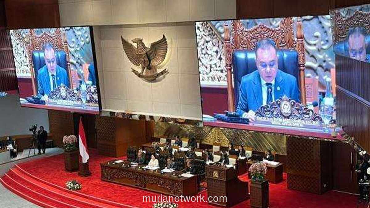 Paripurna DPR Sahkan Delapan Anggota Dewan Energi Nasional