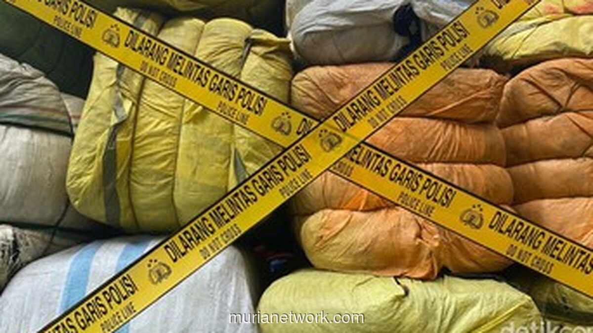 Ratusan Bal Baju Bekas Ilegal Digagalkan, Nilai Sitaan Tembus Rp 4 Miliar