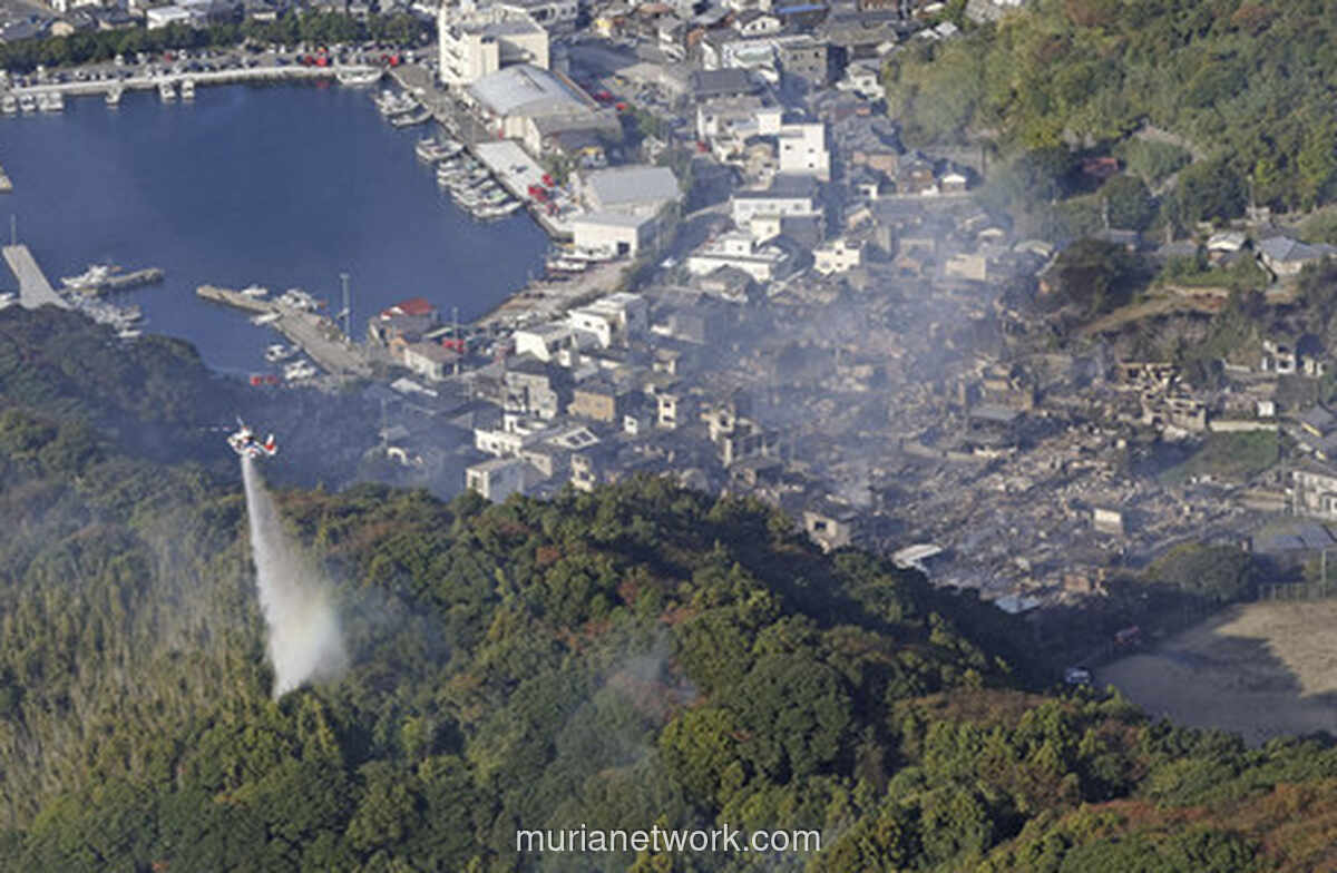 Lebih dari 170 Bangunan Luluh Lantak Dilahap Kobaran Api di Oita, Satu Orang Masih Dicari