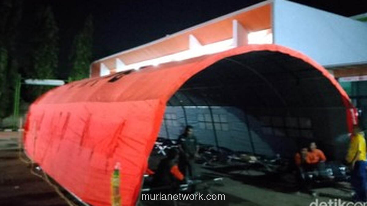 Kepulan Asap dan Kepanikan: 126 Pasien Dievakuasi dalam Kebakaran Rumah Sakit di Subang