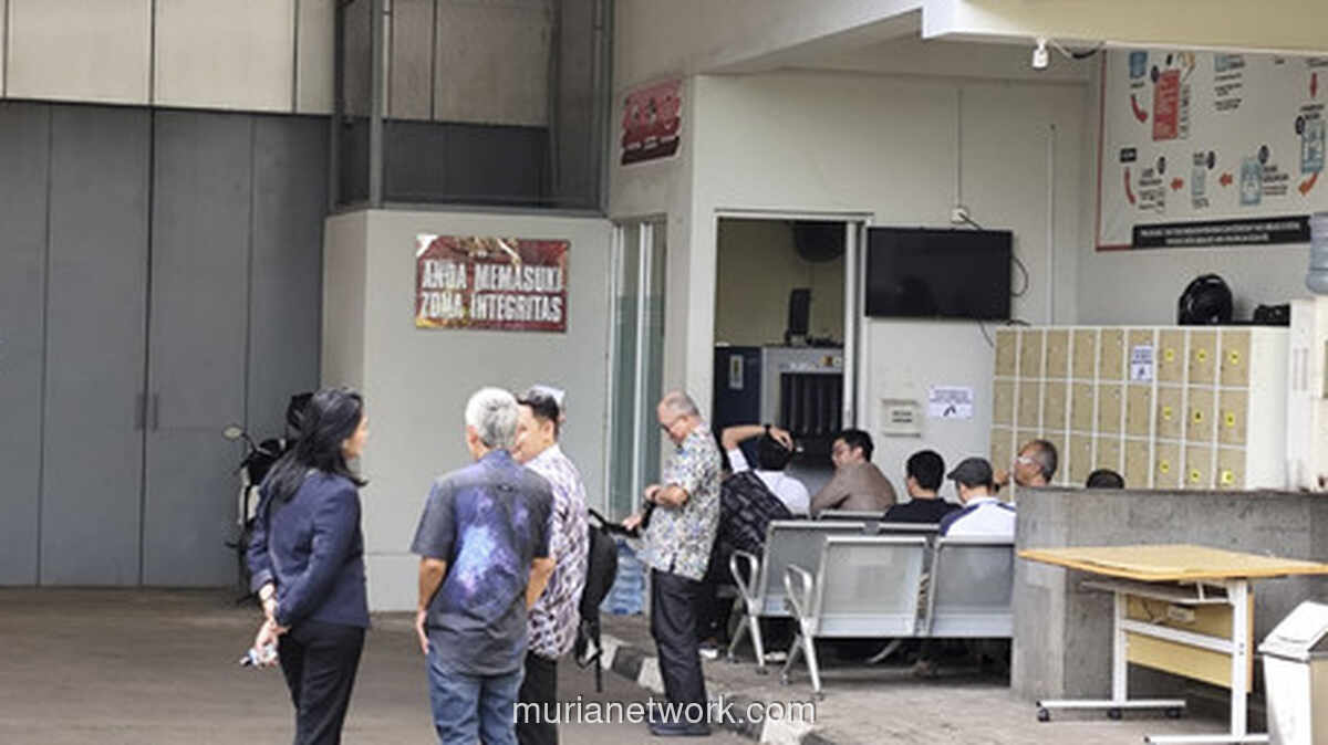 Tiga Eks Dirut ASDP Bebas, Prabowo Teken Rehabilitasi di Tengah Kontroversi