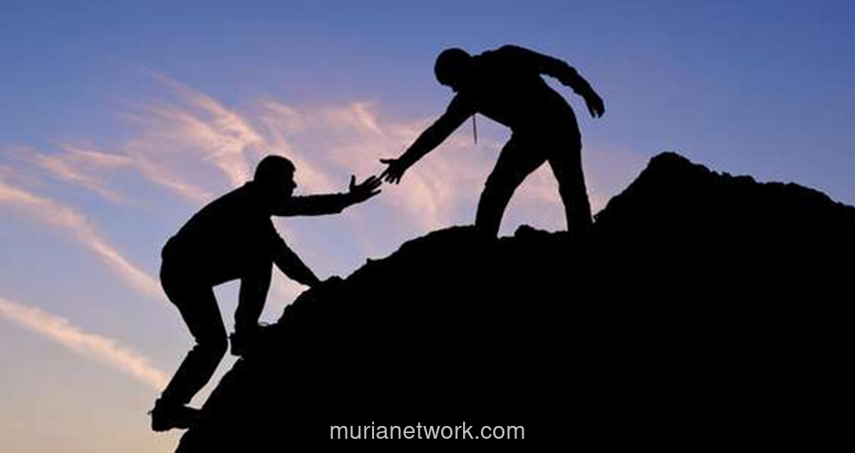 Mukmin Sejati: Menjadi Cermin Bagi Saudara Seiman di Tengah Arus Individualisme