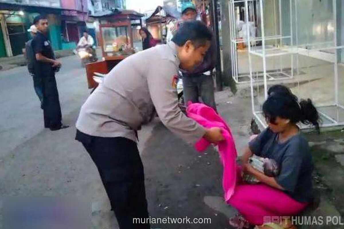 Polisi Purwakarta Jadi Bidan Dadakan di Tepi Jalan, Selamatkan Ibu Melahirkan