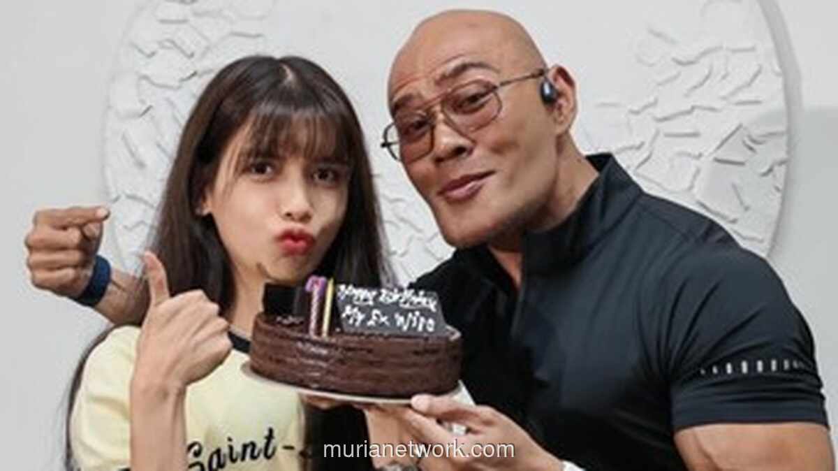 Deddy Corbuzier Kirim Kue My Ex Wife untuk Sabrina, Warganet Seru-seruan Minta Balikan