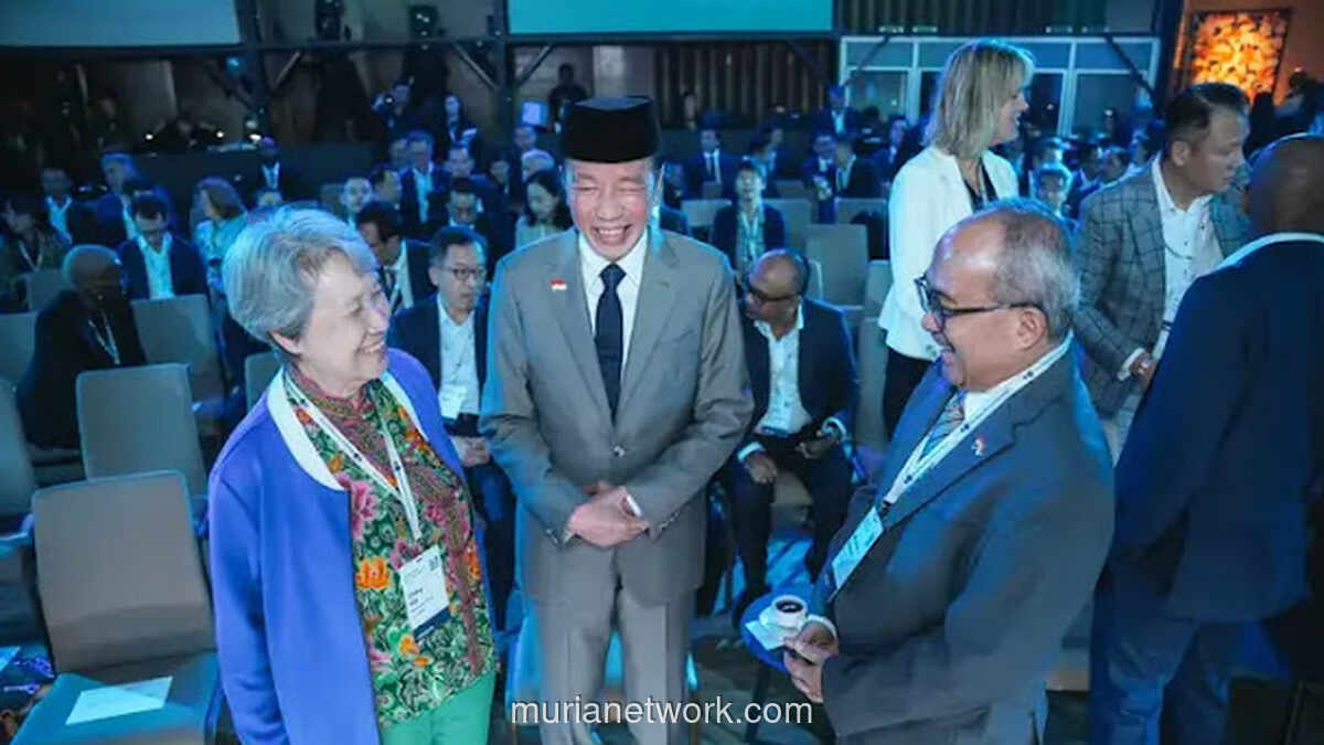 Jokowi Pilih Forum Global di Singapura Saat Gugatan Ijazah Menggantung di PN Surakarta