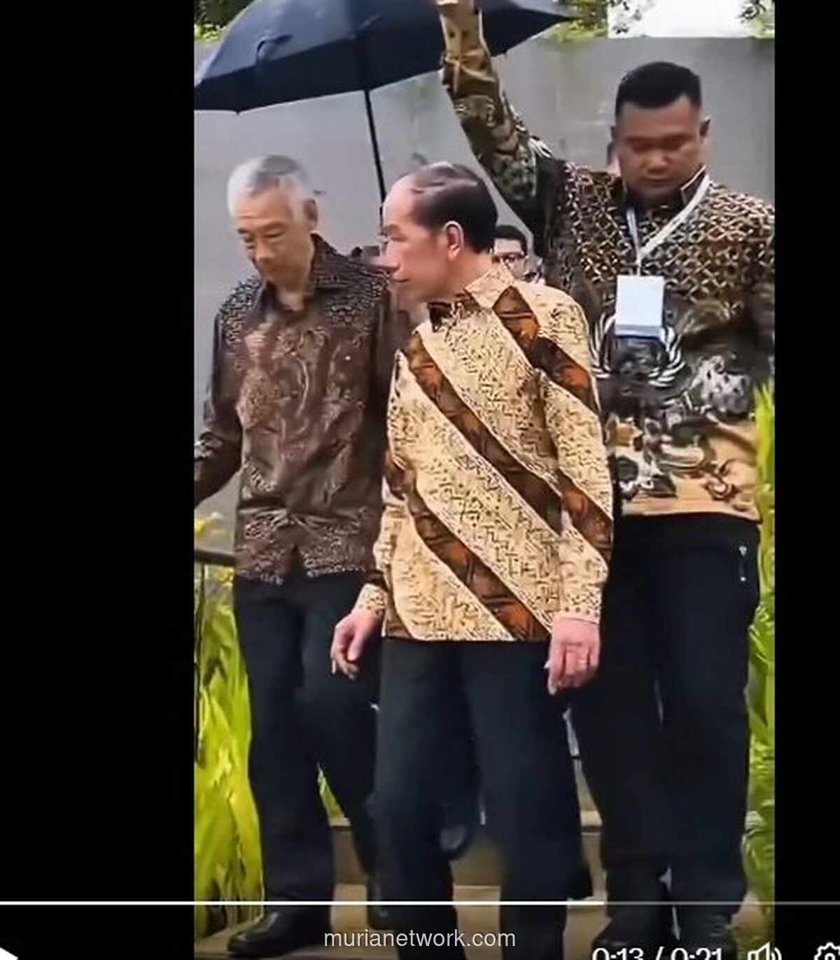 Video Gerak-Gerik Mantan Pejabat di Singapura Picu Sorotan Warganet