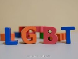 Orang Tua NI Gerebek Anak dan Kekasih Pria di Kamar Terkunci