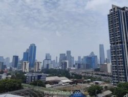 Jakarta Pagi Ini: Awan Tebal Mendominasi, Cerah Sesaat di Siang Hari