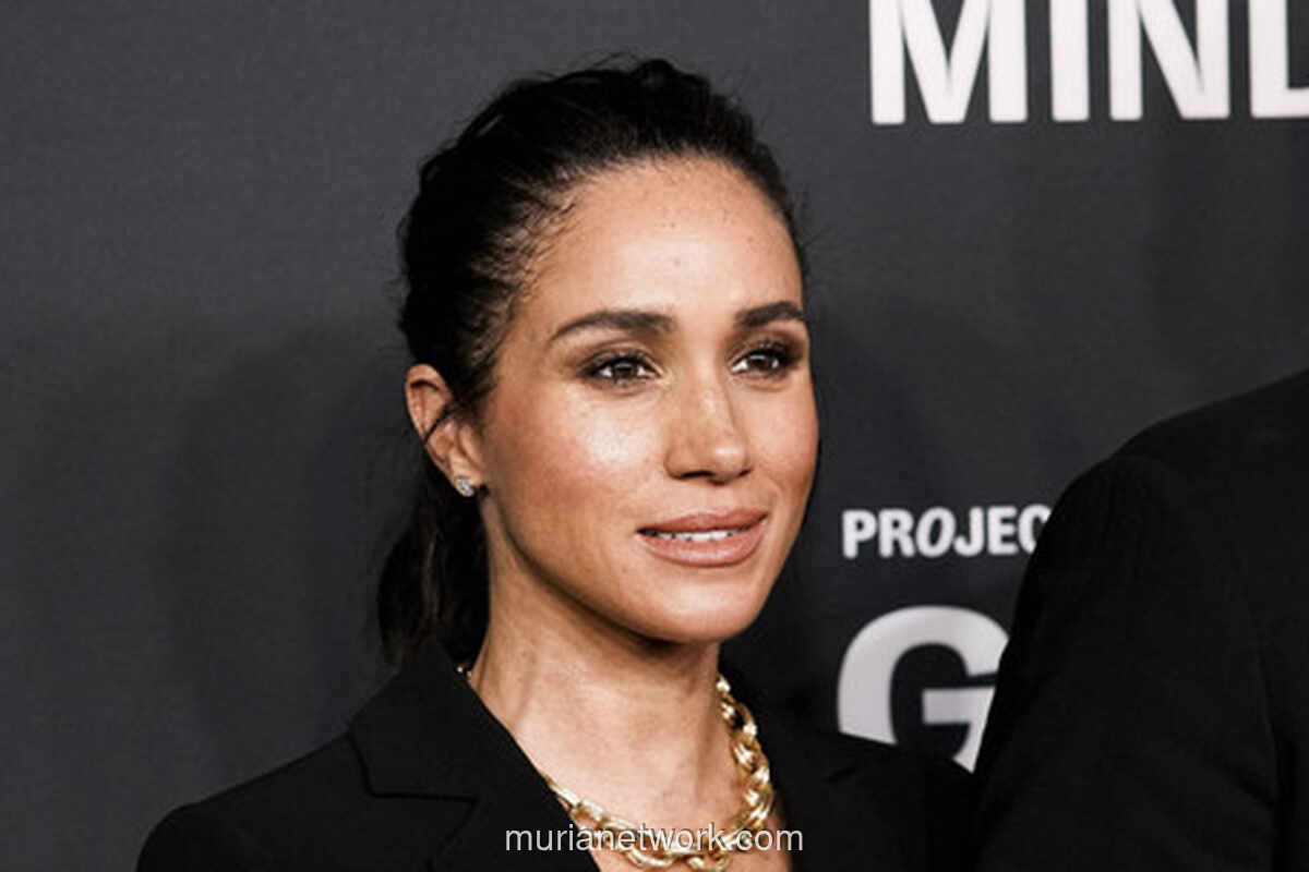 Gaya Foto Meghan Markle Picu Polemik, Dituding Tiru Pose Sang Mertua