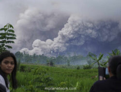 Gunung Semeru Muntahkan Awan Panas 8,5 Kilometer, Status Siaga Tertinggi Ditetapkan