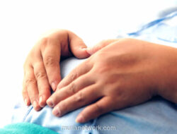 Ibu Hamil dan Bayinya Tewas Usai Ditolak Empat Rumah Sakit di Papua