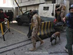 Markas Pasukan Pakistan Diserbu Bom Bunuh Diri di Peshawar, Korban Jiwa Berjatuhan