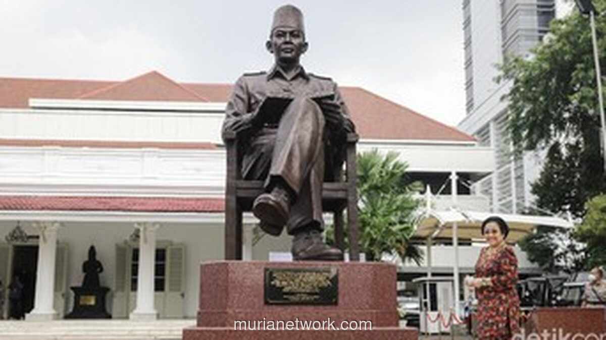 Patung Bung Karno di Indramayu Miring, Ini Jejak Sang Proklamator di Seluruh Nusantara