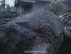 Dua Hari Usai Erupsi, Batu-Batu Berasap Masup Menghantui Dusun di Kaki Semeru