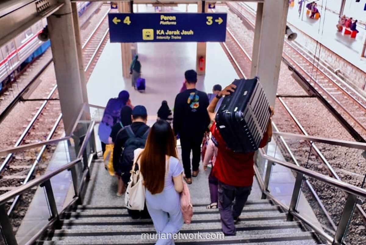 Stasiun Jatinegara Ditinggalkan, Enam Kereta Jarak Jauh Tak Berhenti Lagi