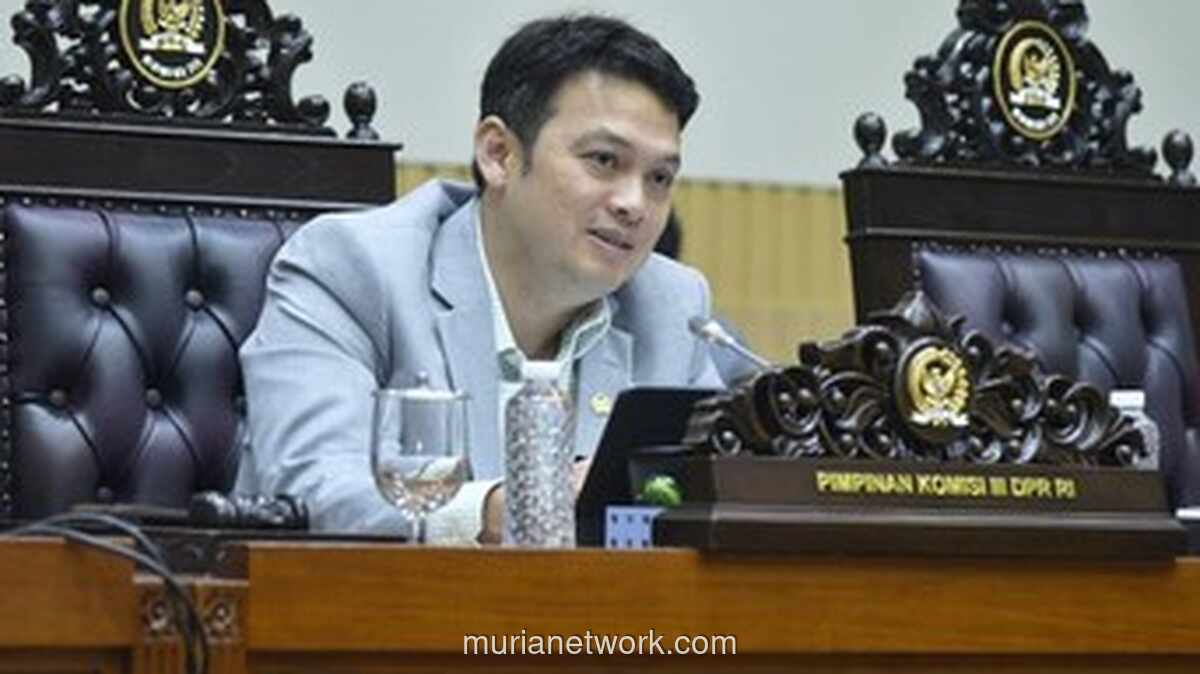 Anggota DPR Soroti Langkah KPK Pamerkan Uang Sitaan Rp 300 Miliar