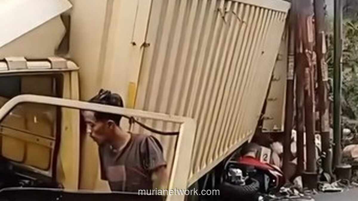 Truk Meluncur Mundur di Tanjakan Bogor, Dua Orang Terluka