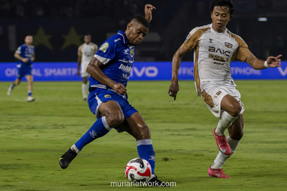 Jung Sempurnakan Eksekusi, Persib Rebut Posisi Tiga Meski Ditinggal Kartu Merah