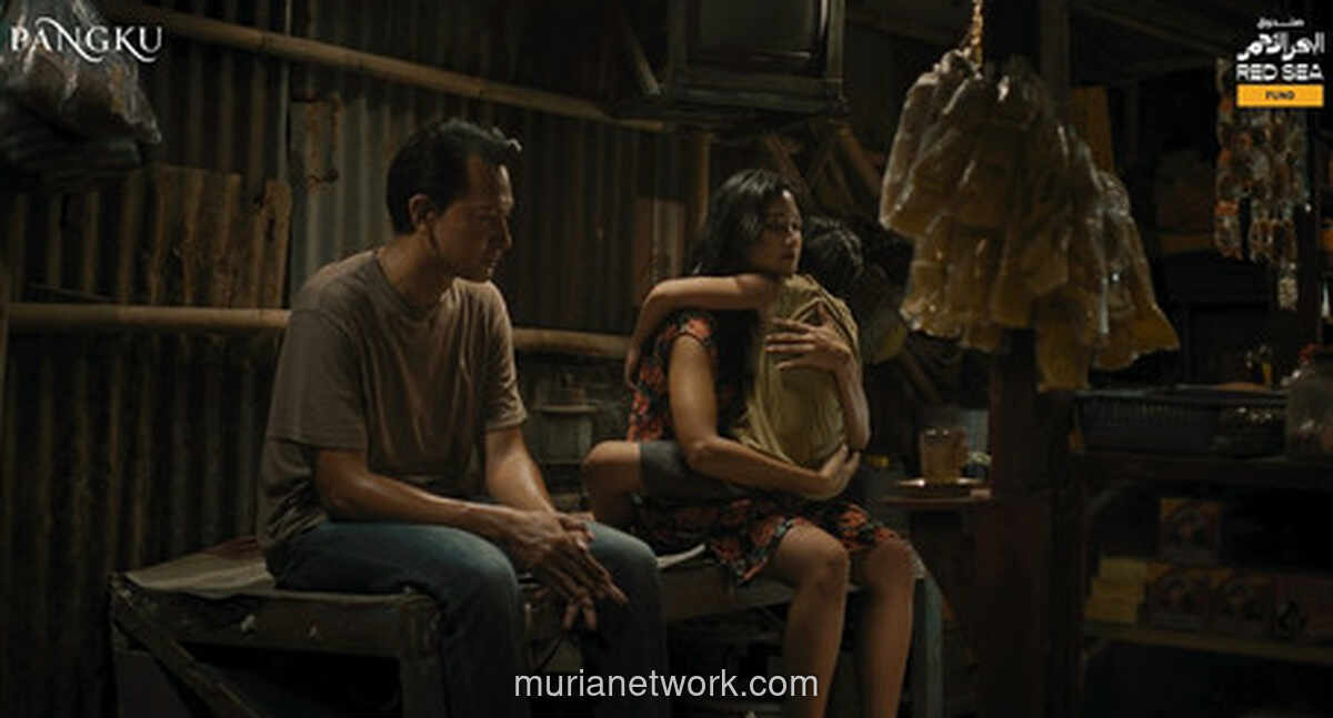 Warung Kopi Pangku: Kisah Piluh di Balik Tenda Pinggir Jalan