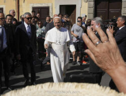 Paus Leo XIV Ingatkan Pelajar AS: Jandalkan Otak, Bukan AI, untuk PR