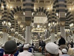 Subuh di Madinah: Ribuan Jemaah Tak Tergoyahkan Meski Udara 16 Derajat