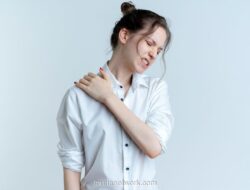 Waspada! Gerakan Padel Bisa Picu Cedera Bahu, Begini Cara Mencegahnya