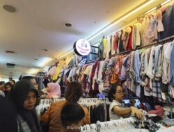 Pedagang Pasar Senen Desak Purbaya Legalkan Thrifting, OJK Siapkan Aturan Rekening Tidur